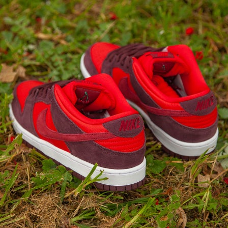Nike SB Dunk Cherry