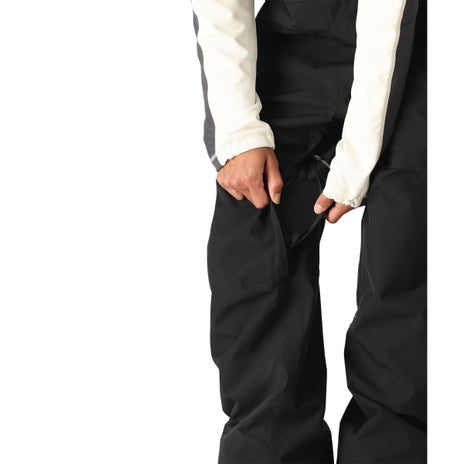 686 Black Magic 20K Bib Pant in Black
