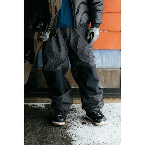 686 Ghost 2.5L Pant in Black Grid Colorblock