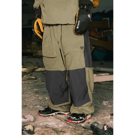 686 Ghost 2.5L Pant in Sage Corduroy Colorblock