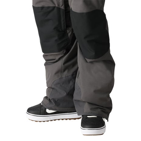 686 Hot Lap Insulated Bib Pant in Charcoal Colorblock