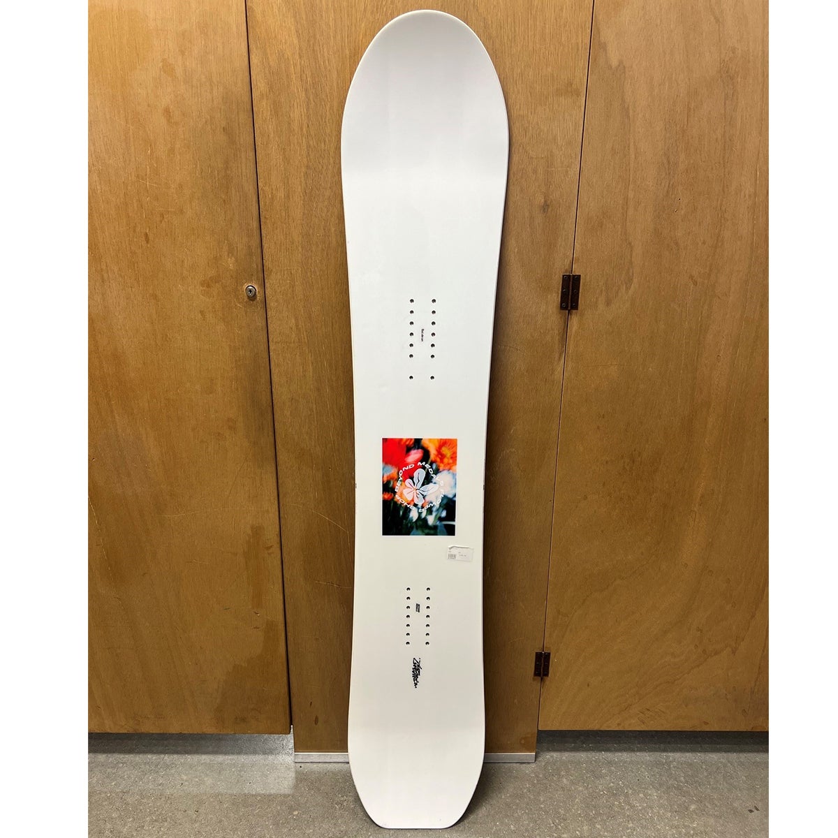 Bataleon Tornado x Beyond Medals Snowboard 2026 Ex Demo in 156 