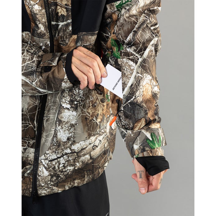 Beyond Medals Full Zip 2L x Realtree Camo Jacket in Realtree