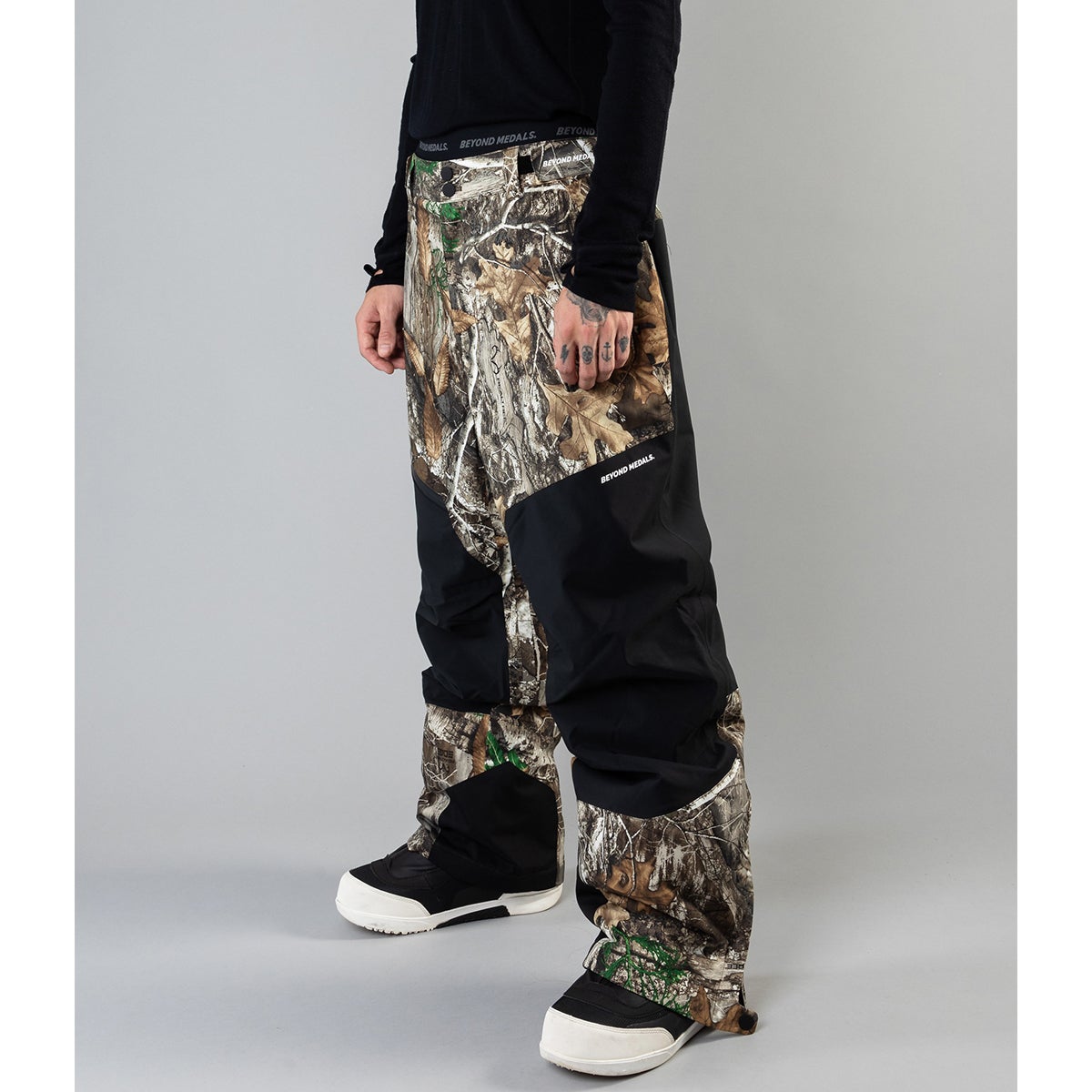 Beyond Medals Zip 2L x Realtree Camo Pant in Realtree | Boardertown