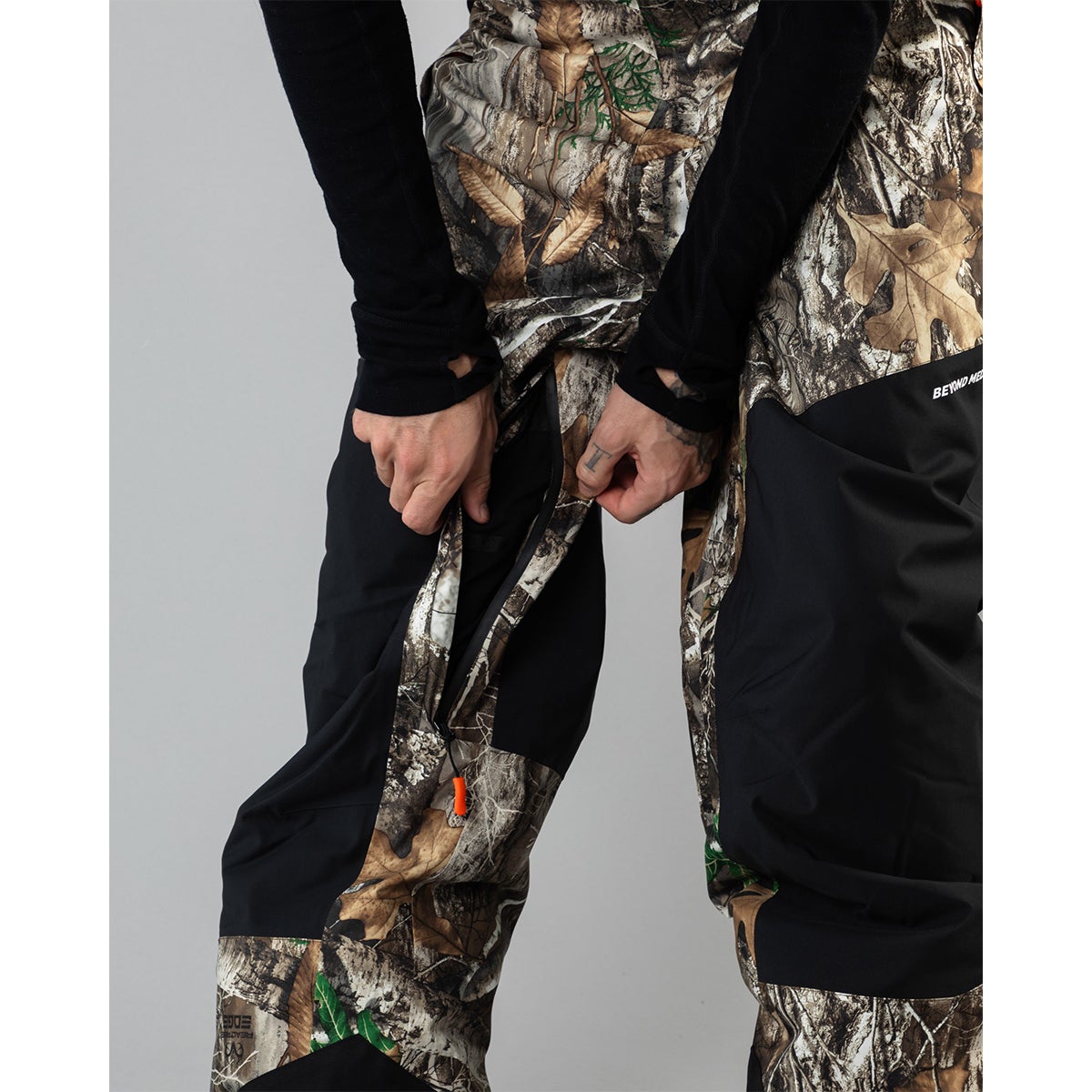 Beyond Medals Zip 2L x Realtree Camo Pant in Realtree | Boardertown