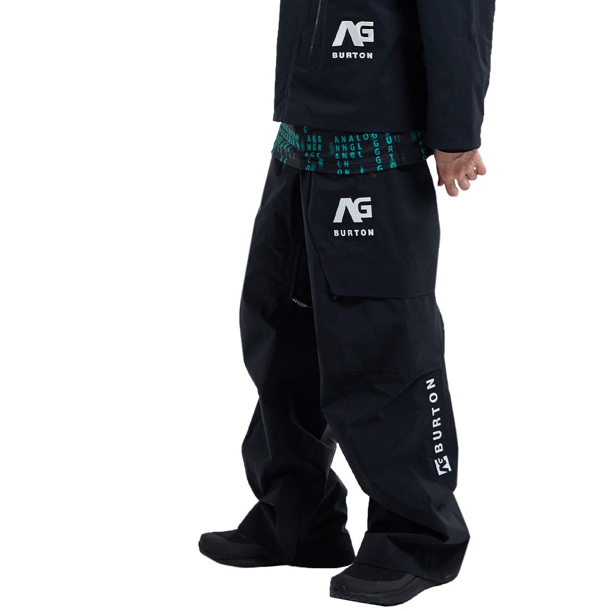 Burton AG Hardpack GoreTex 3L Pants in Onyx Boardertown