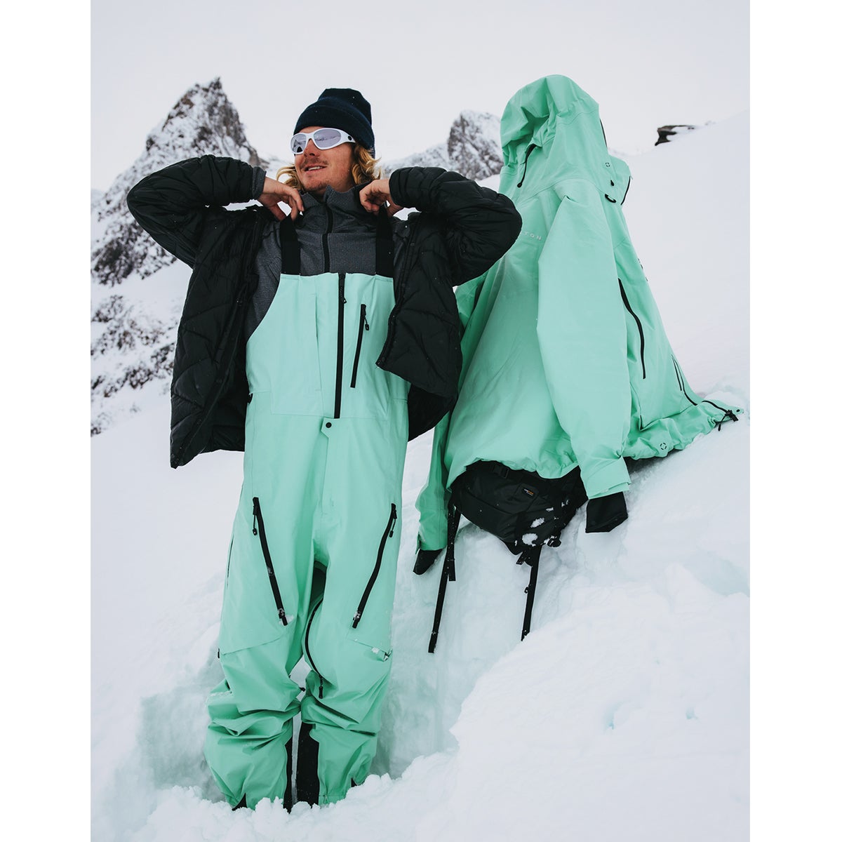 Burton [ak] Acamar Gore-Tex Pro 3L Bib Pants in Powder Mint
