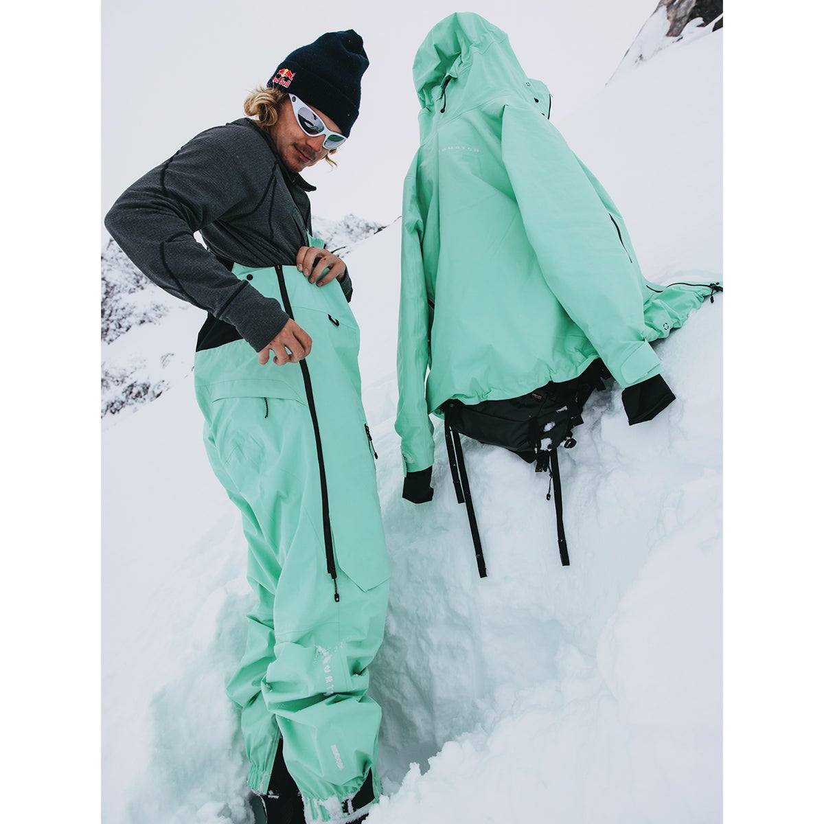 Burton [ak] Acamar Gore-Tex Pro 3L Bib Pants in Powder Mint