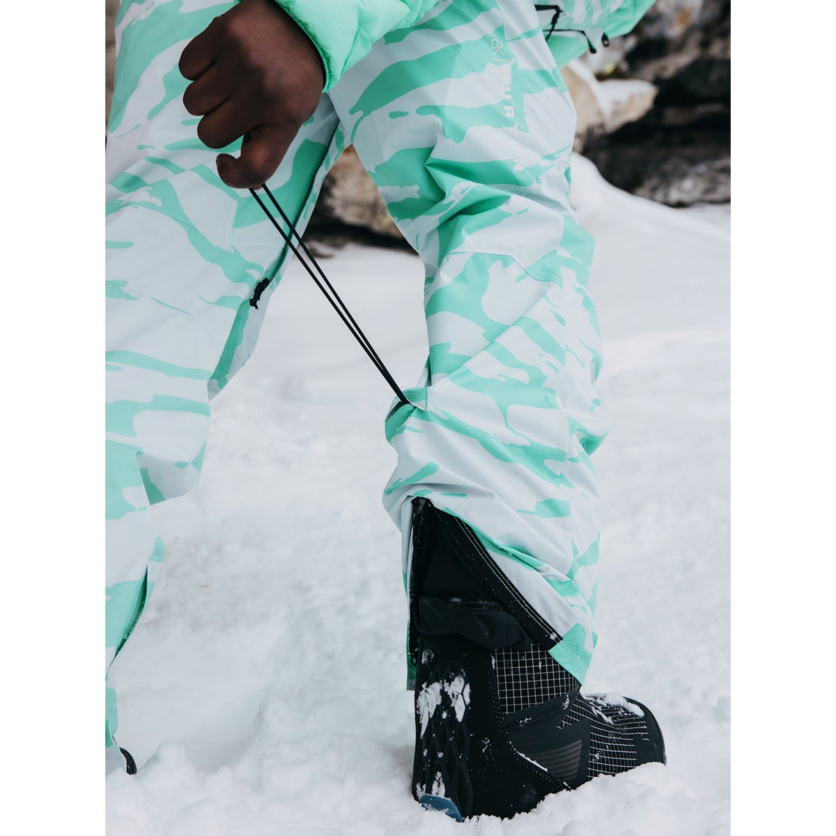 Burton [ak] Cyclic Gore-Tex 2L Bib Pants in Oversized Zebra
