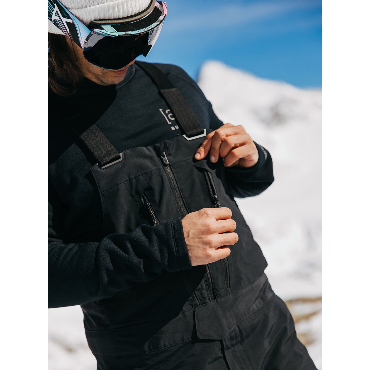 Burton [ak] Gore-Tex Cyclic Bib Pant in True Black | Boardertown