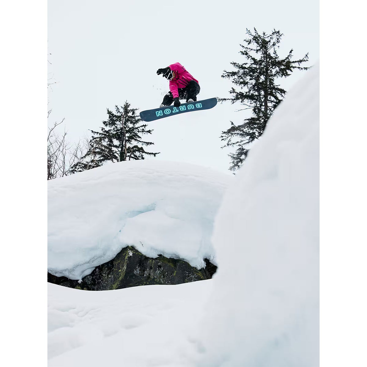 Burton [ak] Hover GORE-TEX C-Knit 3L Jacket in Very Berry