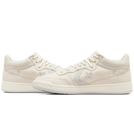 Converse Fastbreak Pro Mid Shoe in Egret/Barely Grey/Egret