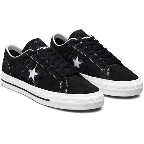 Converse One Star Pro Suede Low Shoes in Black/Black/White