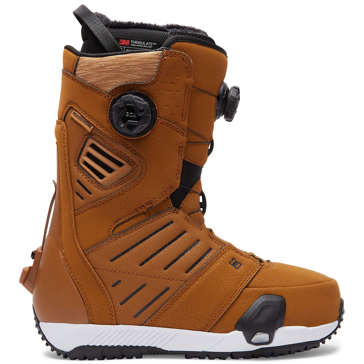 DC Judge Step On Snowboard Boots in Wheat/Black Boardertown