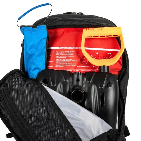 Jones Further 25L Backpack in Stealth Black