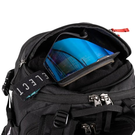 Jones Higher 32L Backpack in Stealth Black