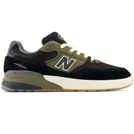NB Numeric 933 x Andrew Reynolds Shoe in Black/Olive