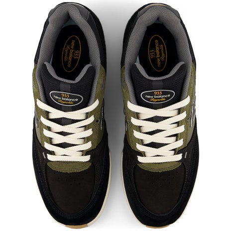 NB Numeric 933 x Andrew Reynolds Shoe in Black/Olive