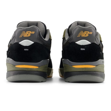 NB Numeric 933 x Andrew Reynolds Shoe in Black/Olive