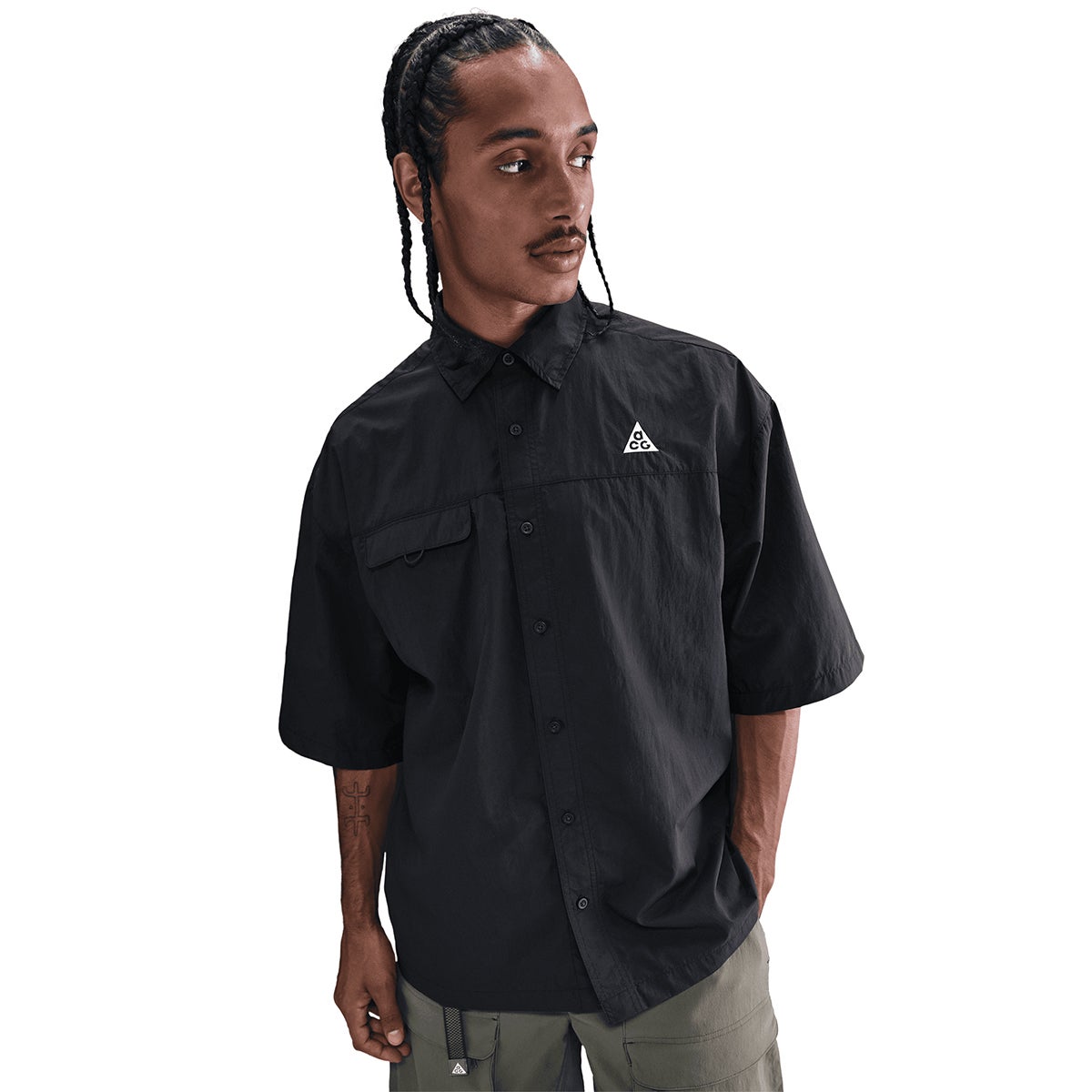 Nike ACG Orb Weaver UV Repel Short-Sleeve Shirt in Black