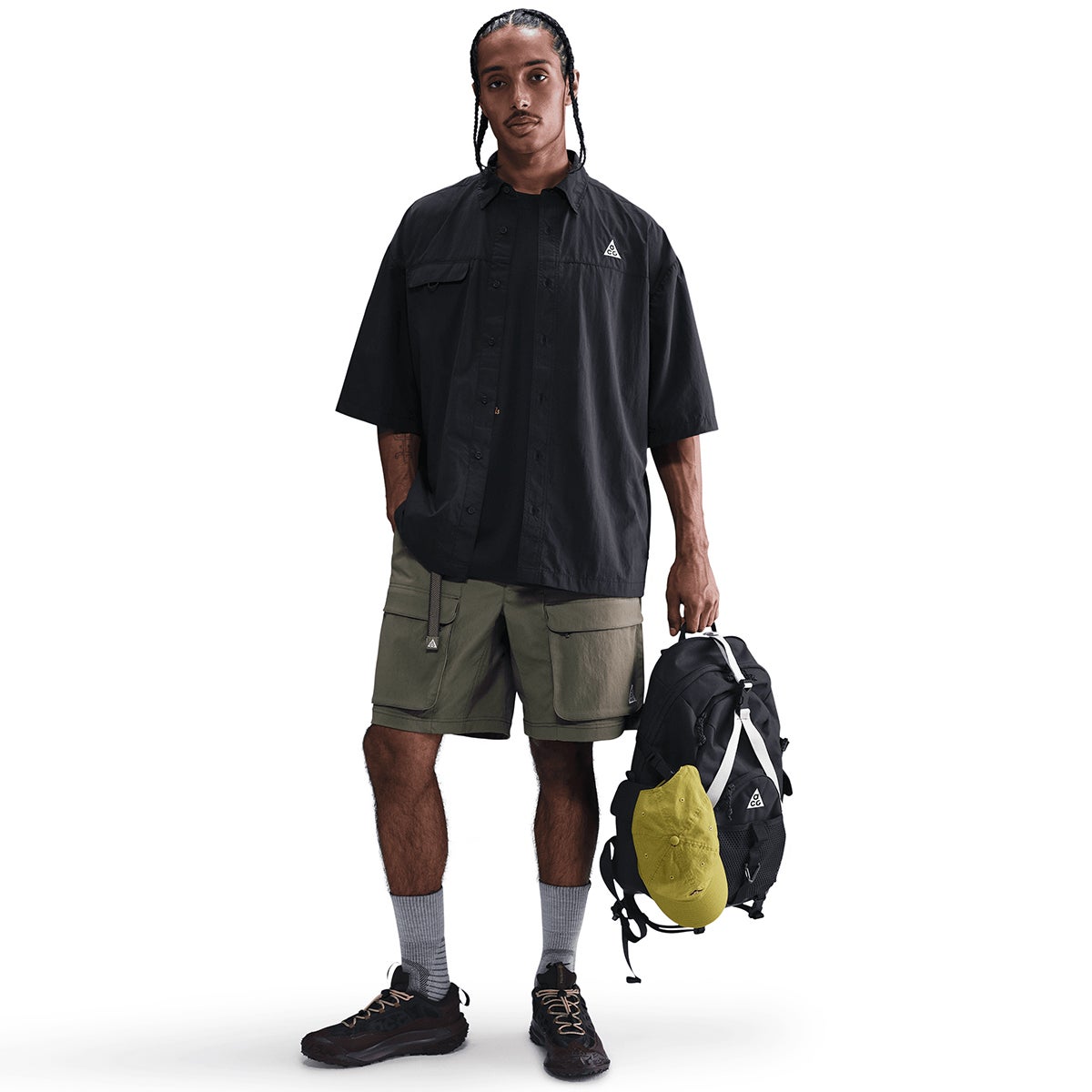 Nike ACG Orb Weaver UV Repel Short-Sleeve Shirt in Black