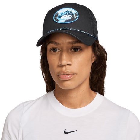 Nike Rise Trucker Cap in Black/Black/University Blue