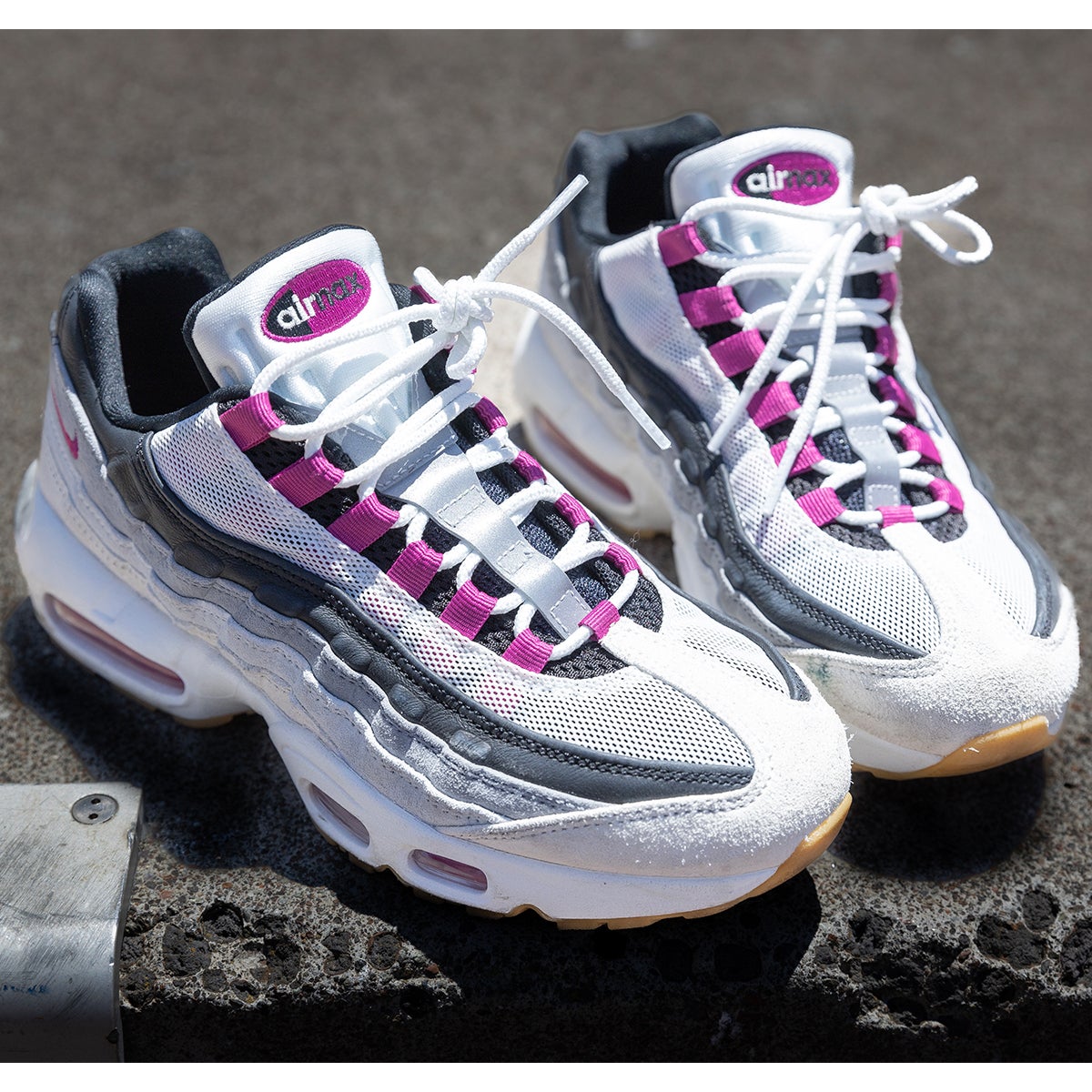 Nike SB Air Max 95 Shoe in Summit White/Cactus Flower | Boardertown