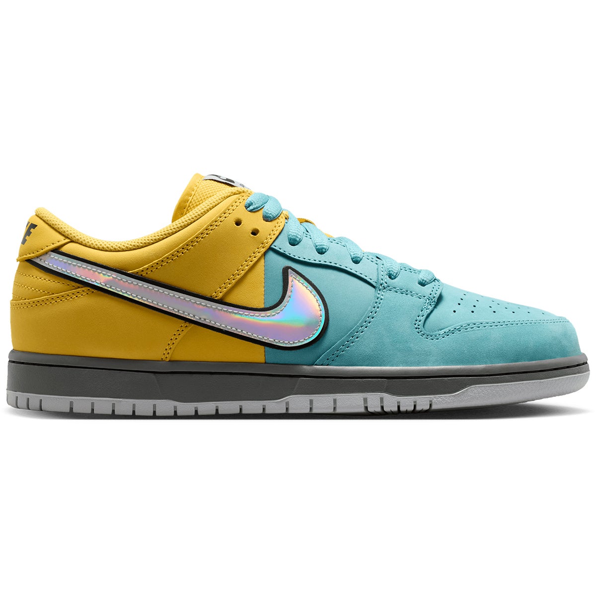 Nike SB Dunk Low Pro Muni Fast Pass Shoe in Lightening/Wolf Grey