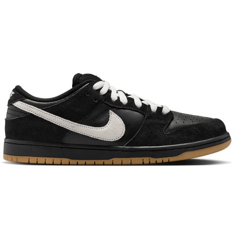 Nike SB Dunk Low Pro Shoe in Black/White/Black Gum/Light Brown