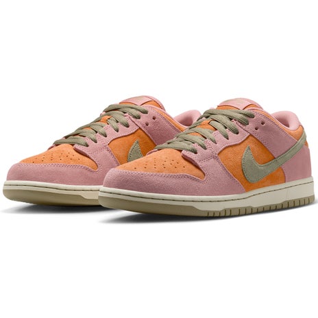Nike SB Dunk Low Pro Shoe in Red Stardust/Neutral Olive/Monarch