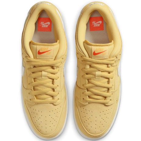 Nike SB Dunk Low Pro Shoe in Saturn Gold/Sail/Solar Flare