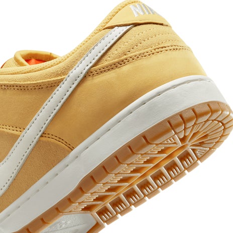 Nike SB Dunk Low Pro Shoe in Saturn Gold/Sail/Solar Flare