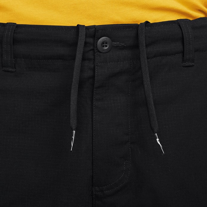 Nike SB Kearny Cargo Short in Black