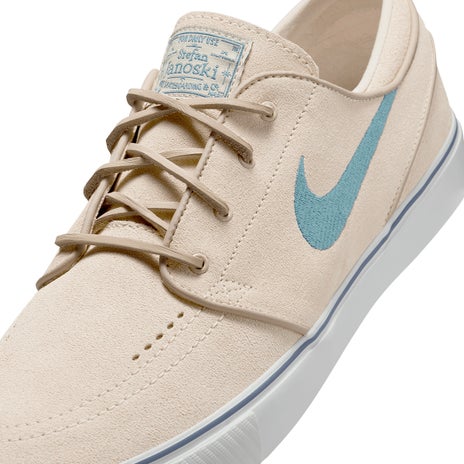 Nike SB Zoom Janoski OG+ Shoe in Sanddrift/Smokey Blue/Thunder Blue