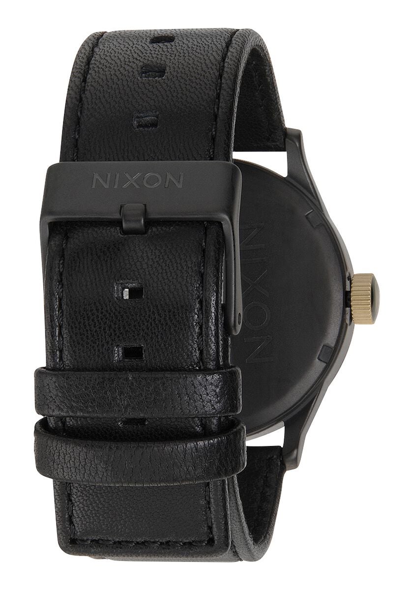Nixon Sentry Leather in Matte Blk Gold Boardertown
