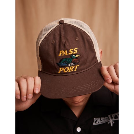 Passport Fast Duck Workers Trucker in Bark/Cream