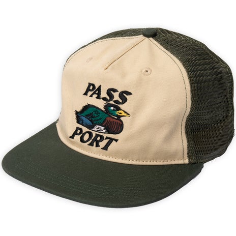 Passport Fast Duck Workers Trucker in Cream/Elm
