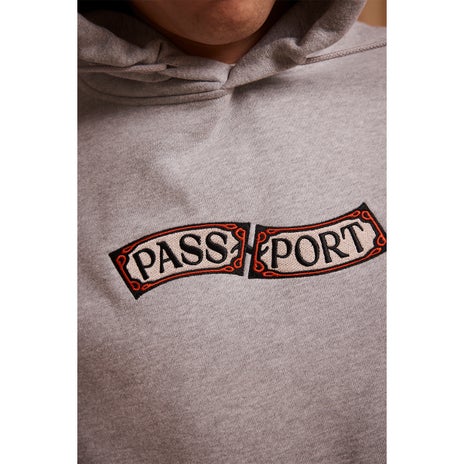 Passport Red Flag Hood in Ash
