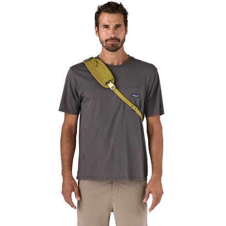 Patagonia Atom Sling 8L in Graze Green