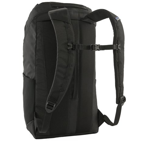 Patagonia Black Hole Pack 25L in Black