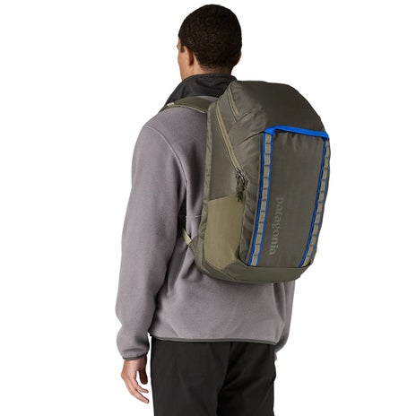 Patagonia Black Hole Pack 32L in Basin Green