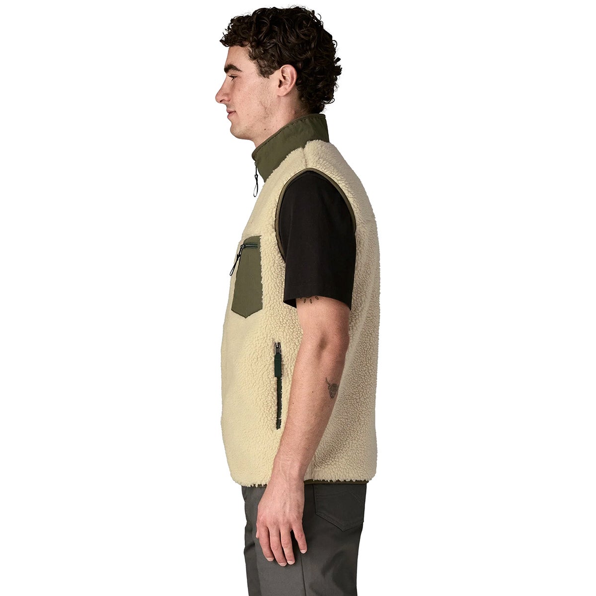 Patagonia Classic Retro-X Vest in Dark Natural/Basin Green