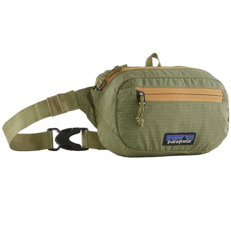 Patagonia Ultralight Black Hole Mini Hip Pack in Buckhorn Green