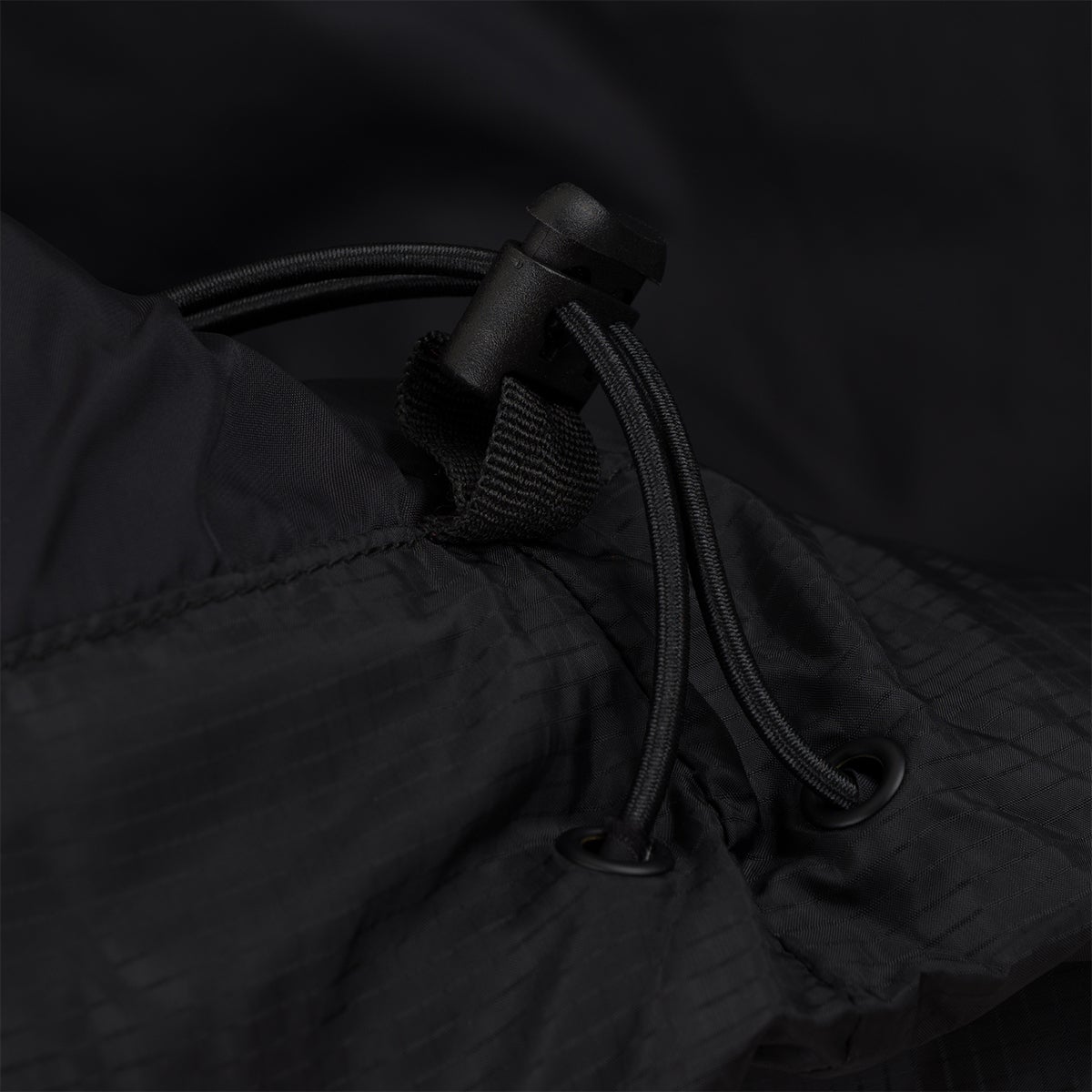 Souvenir Everyday Puffer Jacket in Black Boardertown