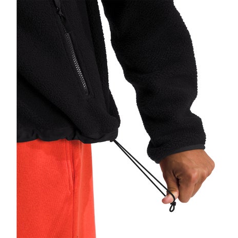 The North Face Retro Denali Jacket in TNF Black