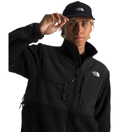 The North Face Retro Denali Jacket in TNF Black