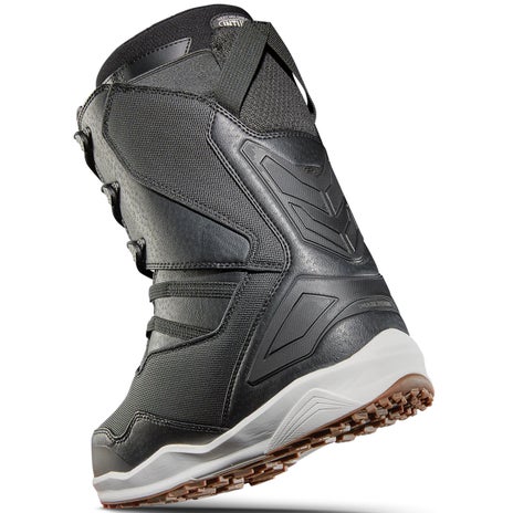 Thirty Two TM-2 Snowboard Boots in Black/White/Gum