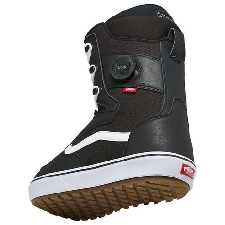 Vans Invado OG Snowboard Boots in Black/White