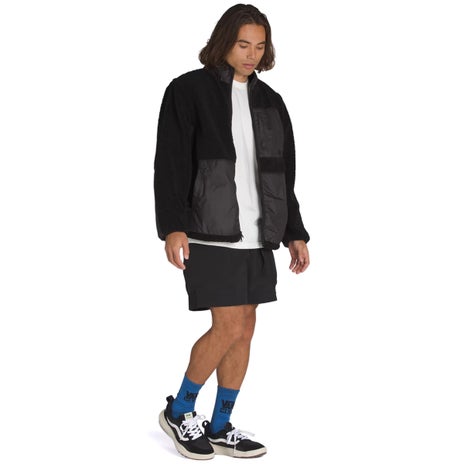 Vans MTE Navigate Highpile Jacket in Black