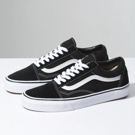 Vans Old Skool Shoe in Black/White